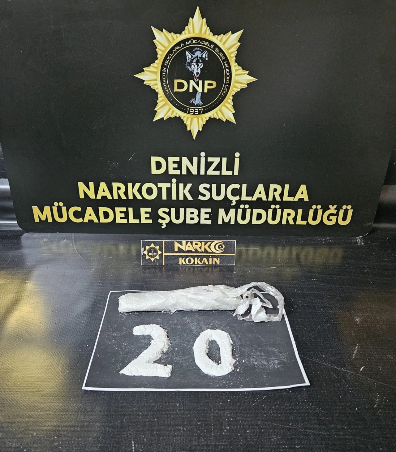 Denizli&rsquo;ye 101 gram kokain getiren 4 ş&uuml;pheliden 2&rsquo;si tutuklandı
