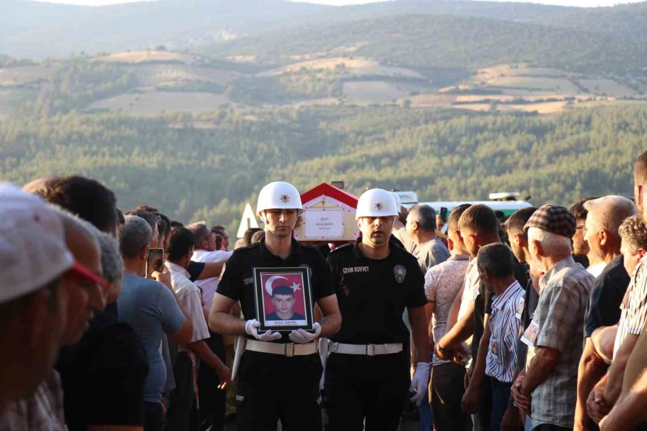 Denizlili orman şehitleri son yolculuklarına uğurlandı
