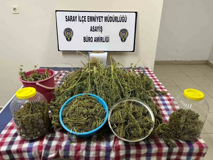 Depoda 3 kilo kenevir &ccedil;ıktı
