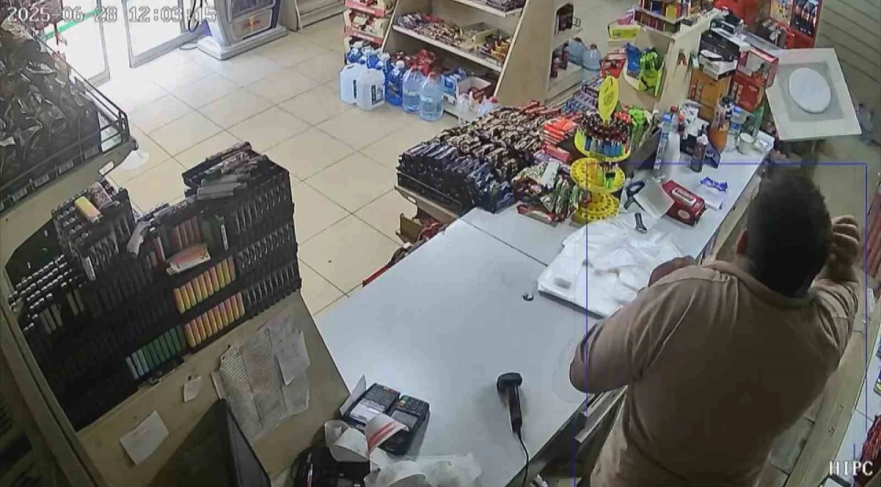 Deprem gibi hissettiren dinamitle patlatma paniğe neden oldu
