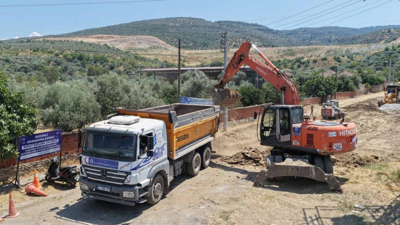 Derek&ouml;y&rsquo;de yol yenileme &ccedil;alışmaları başladı

