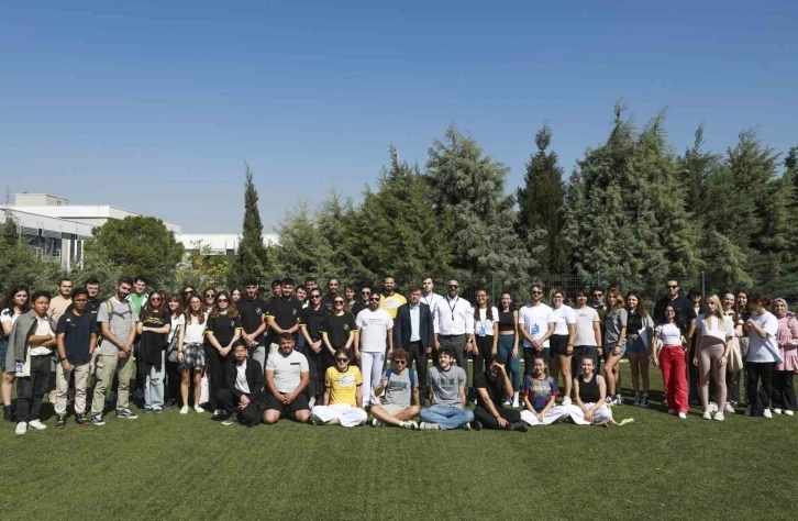 DE&Uuml;&rsquo;de &rsquo;Takımını Sen Kur&rsquo; spor şenliği, başladı
