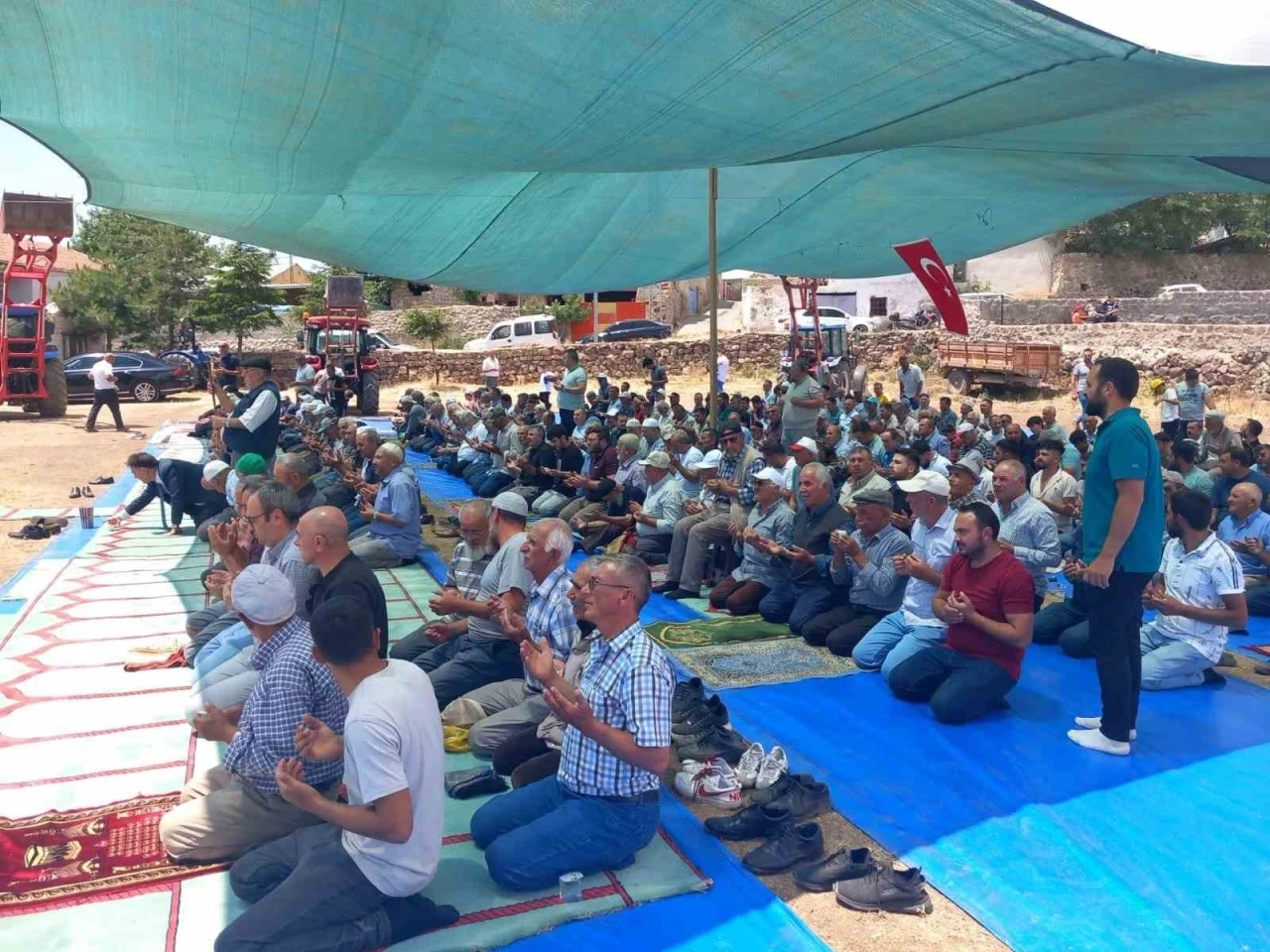 Develi’nin Çomaklı köyünde yağmur duası yapıldı
