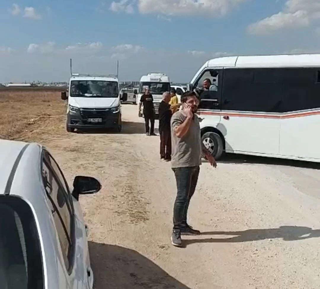 Devlet depremzedeye ev yaptı, belediye yolunu yapamadı
