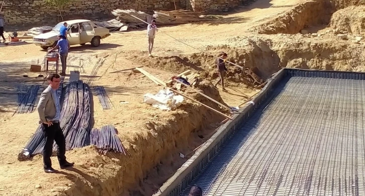 Devlet verdiği s&ouml;z&uuml; tuttu okul inşaatı başladı
