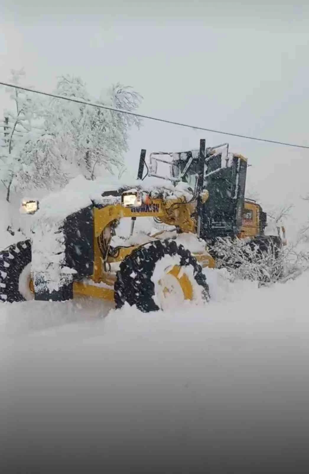 Devrek&rsquo;te 45 k&ouml;y yolu kar nedeniyle ulaşıma kapandı
