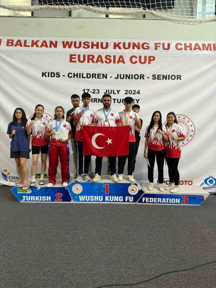Devrekli sporcular ödüllerle döndü