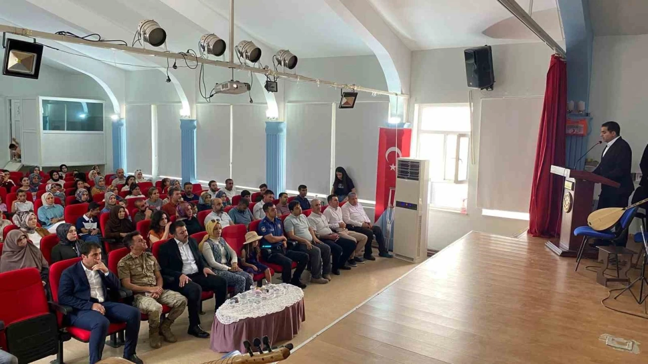 Dicle HEM’de Hayat Boyu Öğrenme Haftası sergi açılışı ve birçok etkinlikle kutlandı
