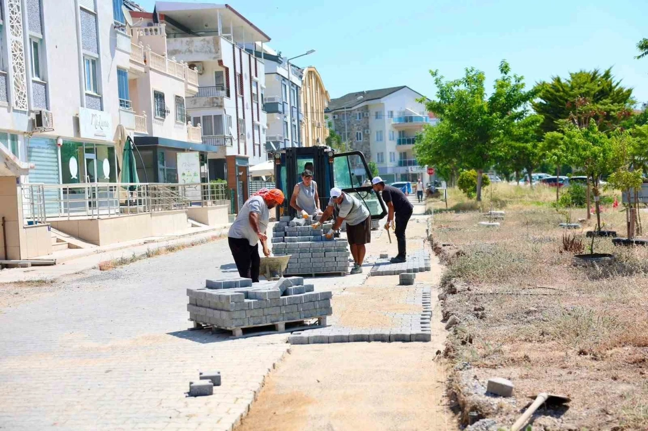 Didim Belediyesi&rsquo;nden Efeler ve Yeni Mahalle&rsquo;de yol bakım ve onarım &ccedil;alışması
