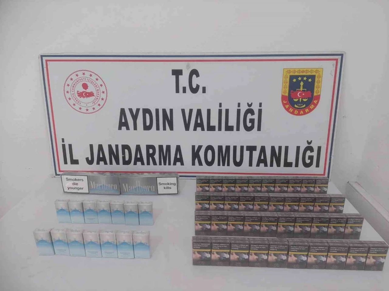 Didim’de bandrolsüz sigara ele geçirildi
