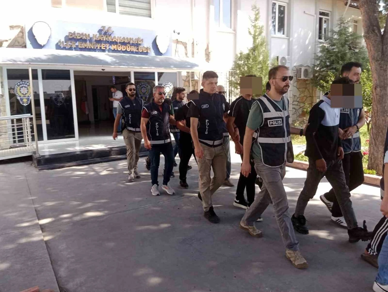 Didim’de göçmen kaçaklığı operasyonu: &quot;5 organizatör yakalandı&quot;
