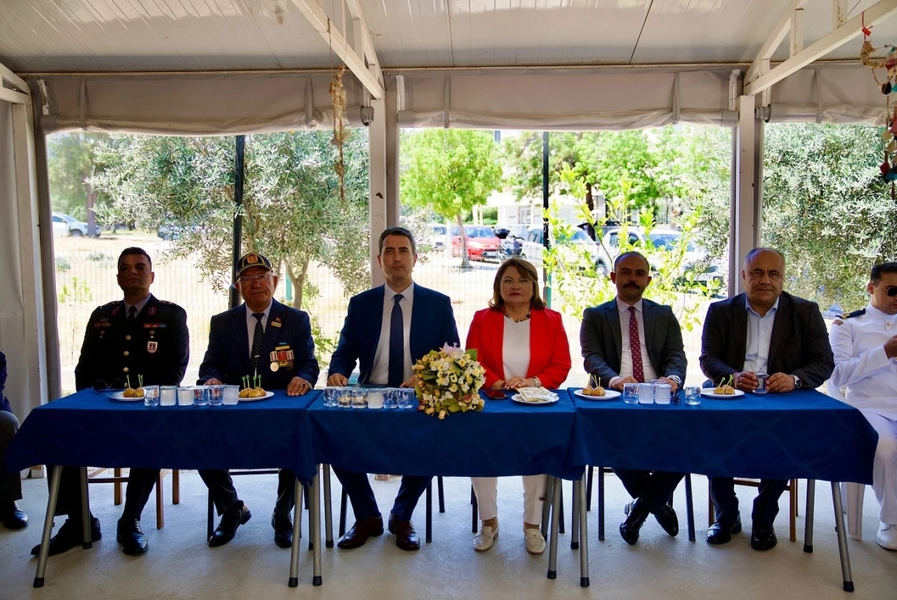 Didim’de ilçe protokolü bayramlaştı
