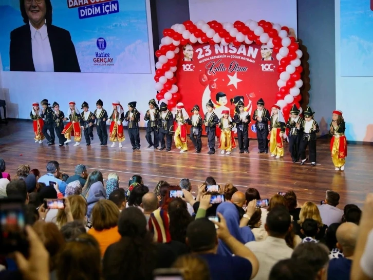 Didim’de kreş öğrencileri 23 Nisan’ı erken kutladı
