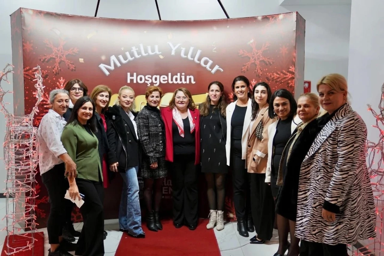 Didimli kadınlar, yeni yıla ‘merhaba’ dedi