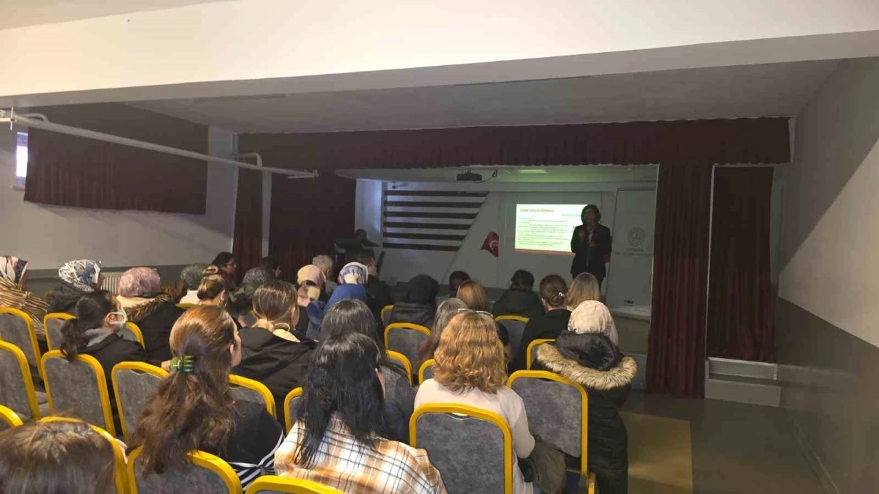 ’Dijital Tehditlere Karşı Bilinçlenme Semineri’ düzenlendi
