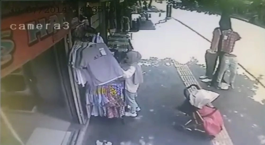 Dikkatsiz annenin unutkanlığı faciayla sonuçlanıyordu: O anlar kamerada
