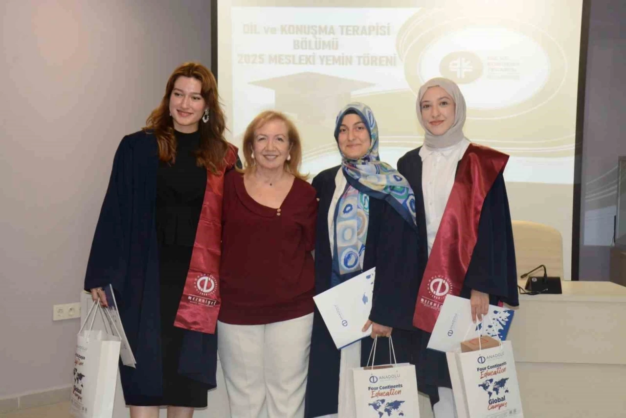 Dil ve Konuşma Terapisi Bölümü mezunlarını mesleğe uğurladı
