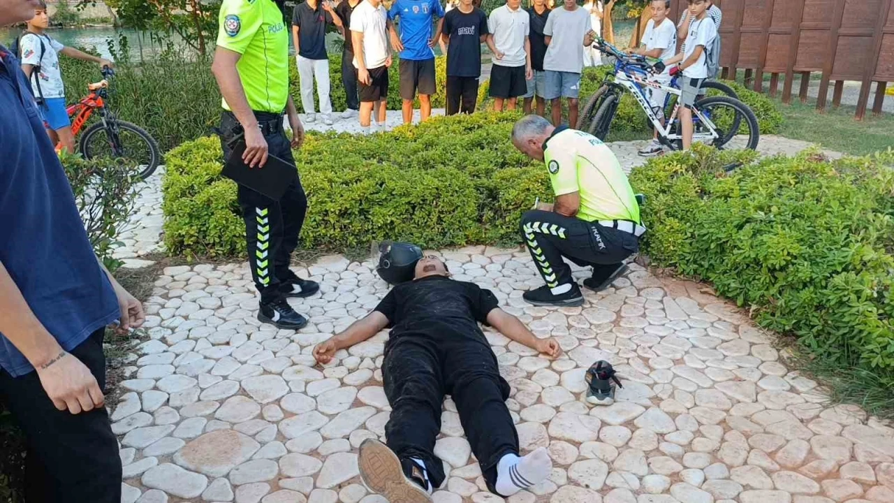 Direksiyon hakimiyetini kaybedip aydınlatma direğini devirdi, ceza yağdı
