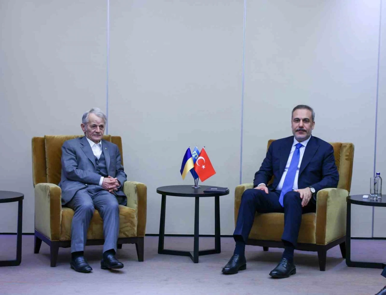 Dışişleri Bakanı Fidan, Kırım Tatarlarının Milli Lideri Kırımoğlu ve KTMM Başkanı Çubarov ile görüştü
