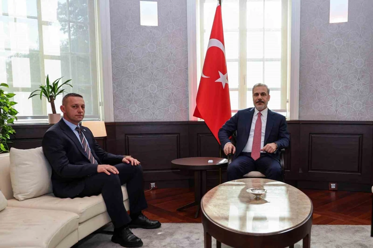 Dışişleri Bakanı Fidan, Sırp milletvekili Şkriyel’i kabul etti
