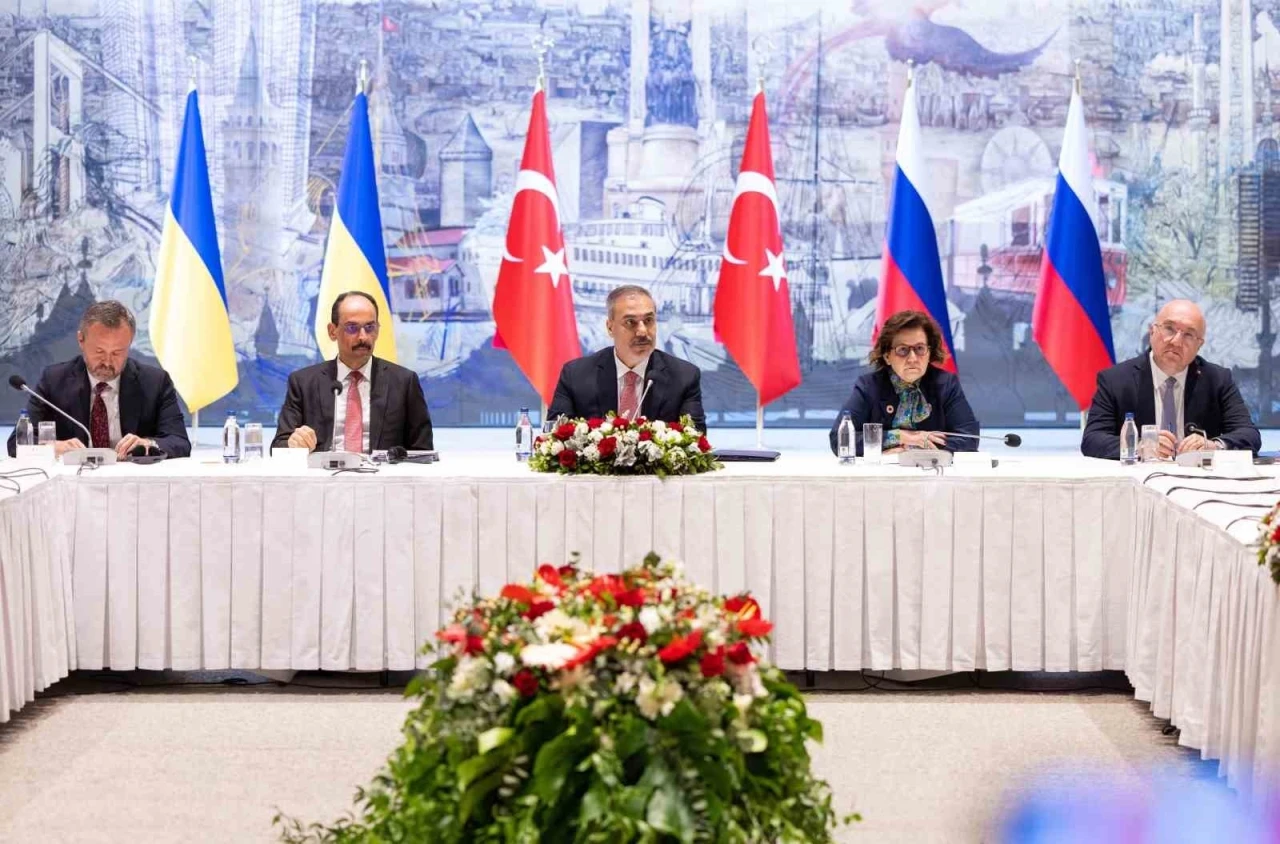 Dışişleri Bakanı Hakan Fidan: &quot;Barış yolunda ilerlemek için fırsatı değerlendirmek zorundayız&quot;
