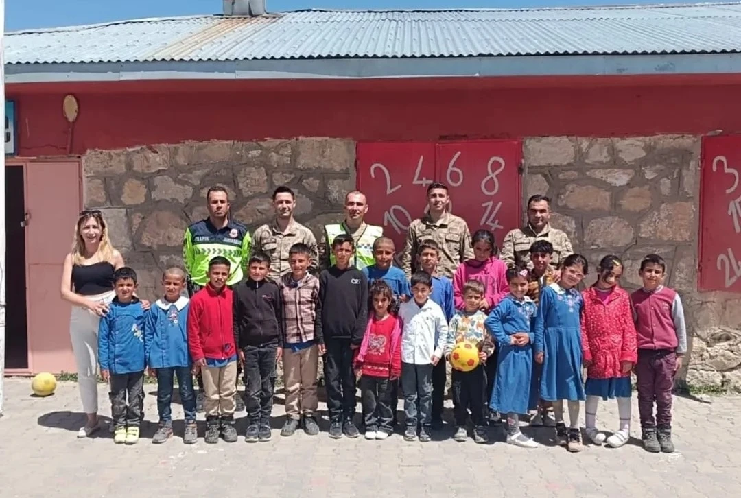 Diyadin’de öğrencilere güvenlik semineri
