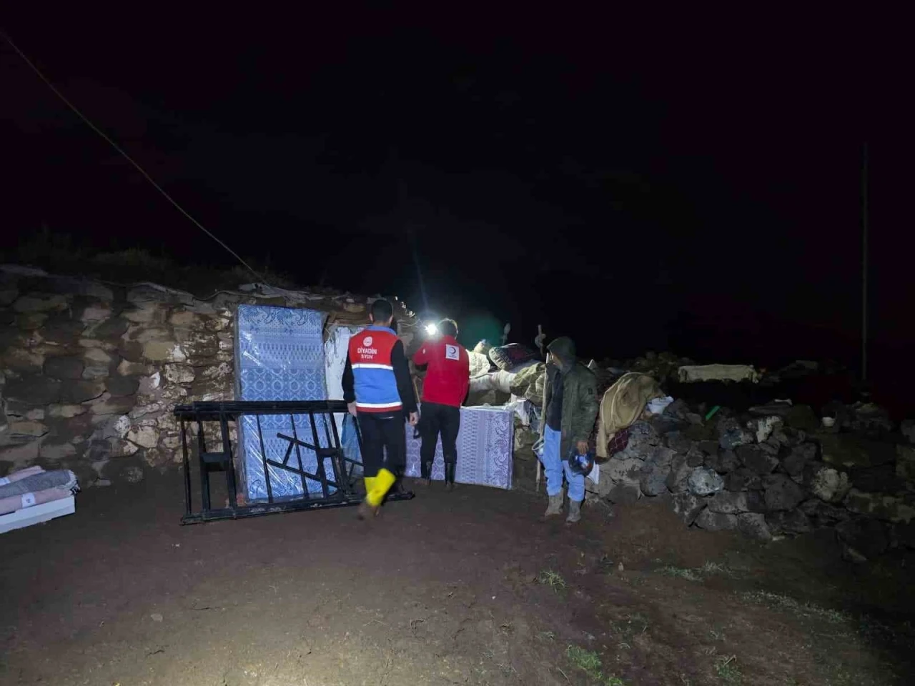 Diyadin&rsquo;de sel mağdurlarına destek seferberliği

