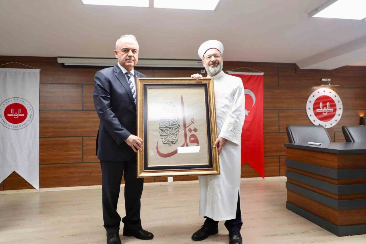 Diyanet İşleri Başkanı Erbaş, din görevlilerine seslendi: &quot;Aldığınız eğitimle en iyi imam olmak için yarışacaksınız&quot;
