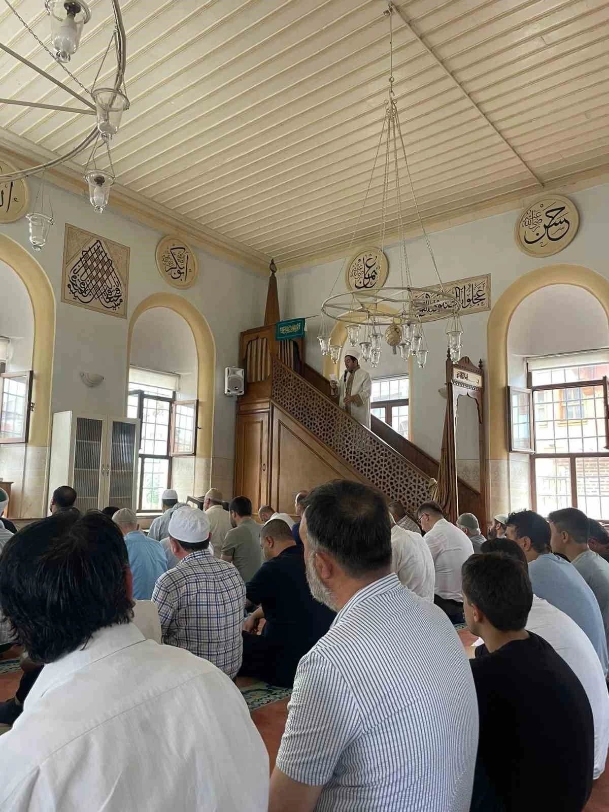 Diyanetten ’düğünde israf ve abartı’ hutbesi
