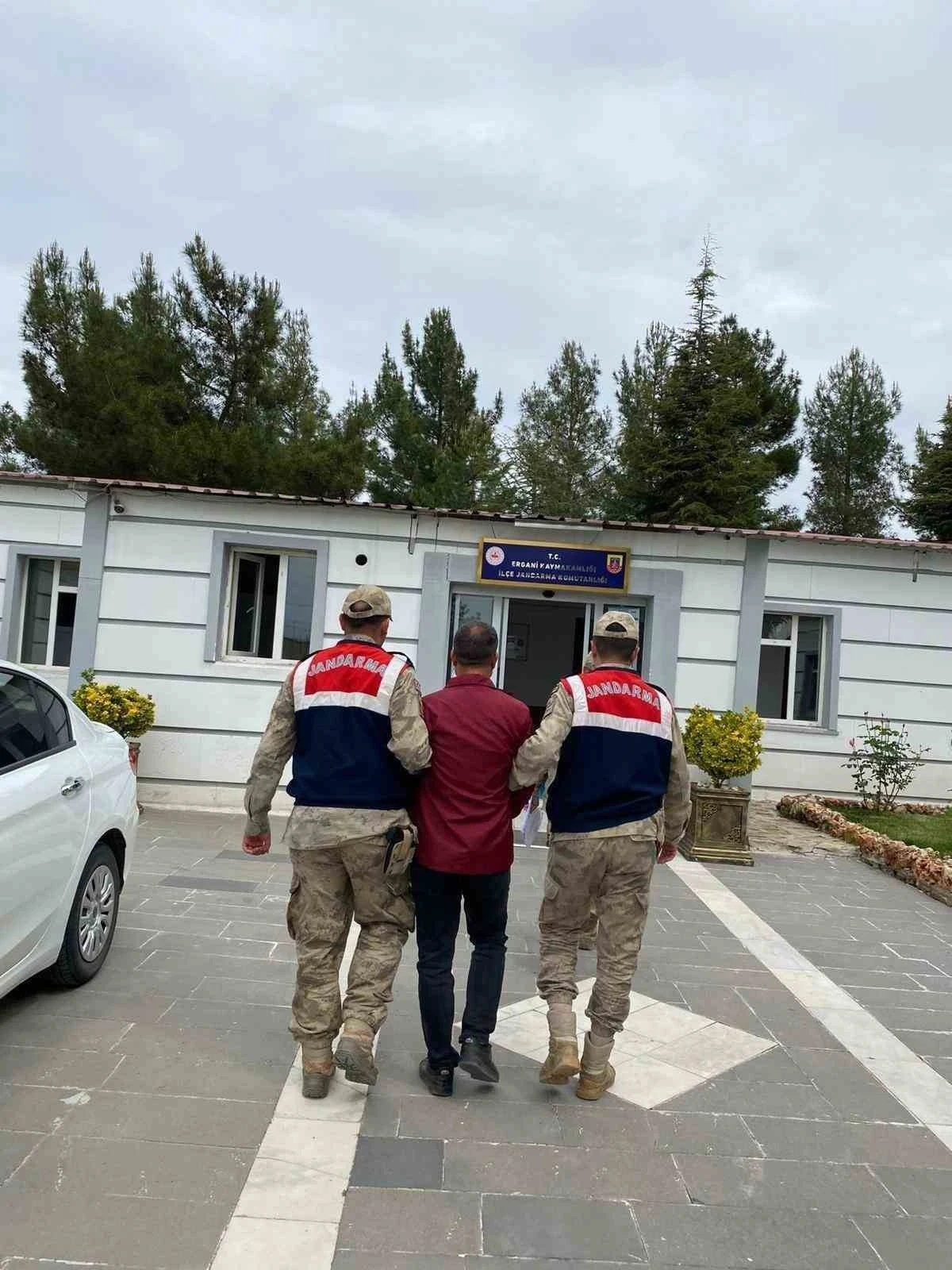 Diyarbakır’da 19 yıl kesinleşmiş hapis cezası bulunan şahıs yakalandı
