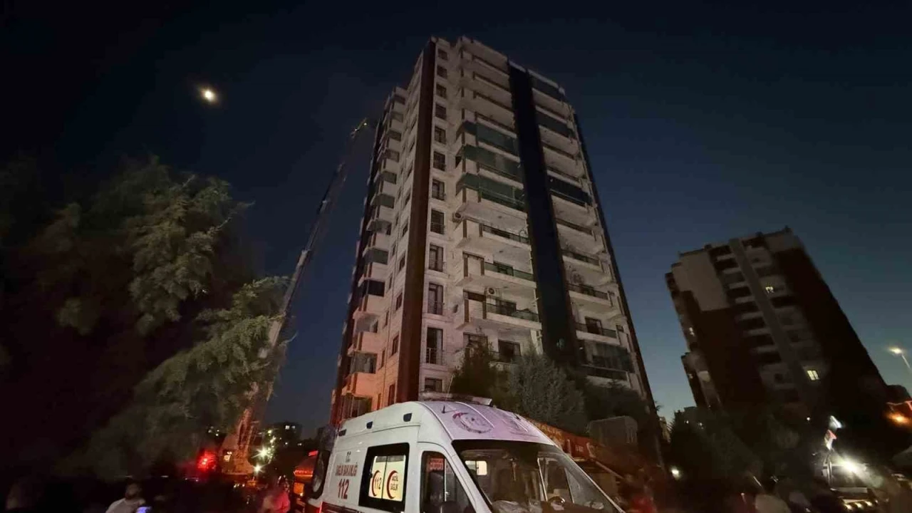 Diyarbakır’da 4 kişinin öldüğü yangına ilişkin 1’i yakalama, 2 gözaltı kararı
