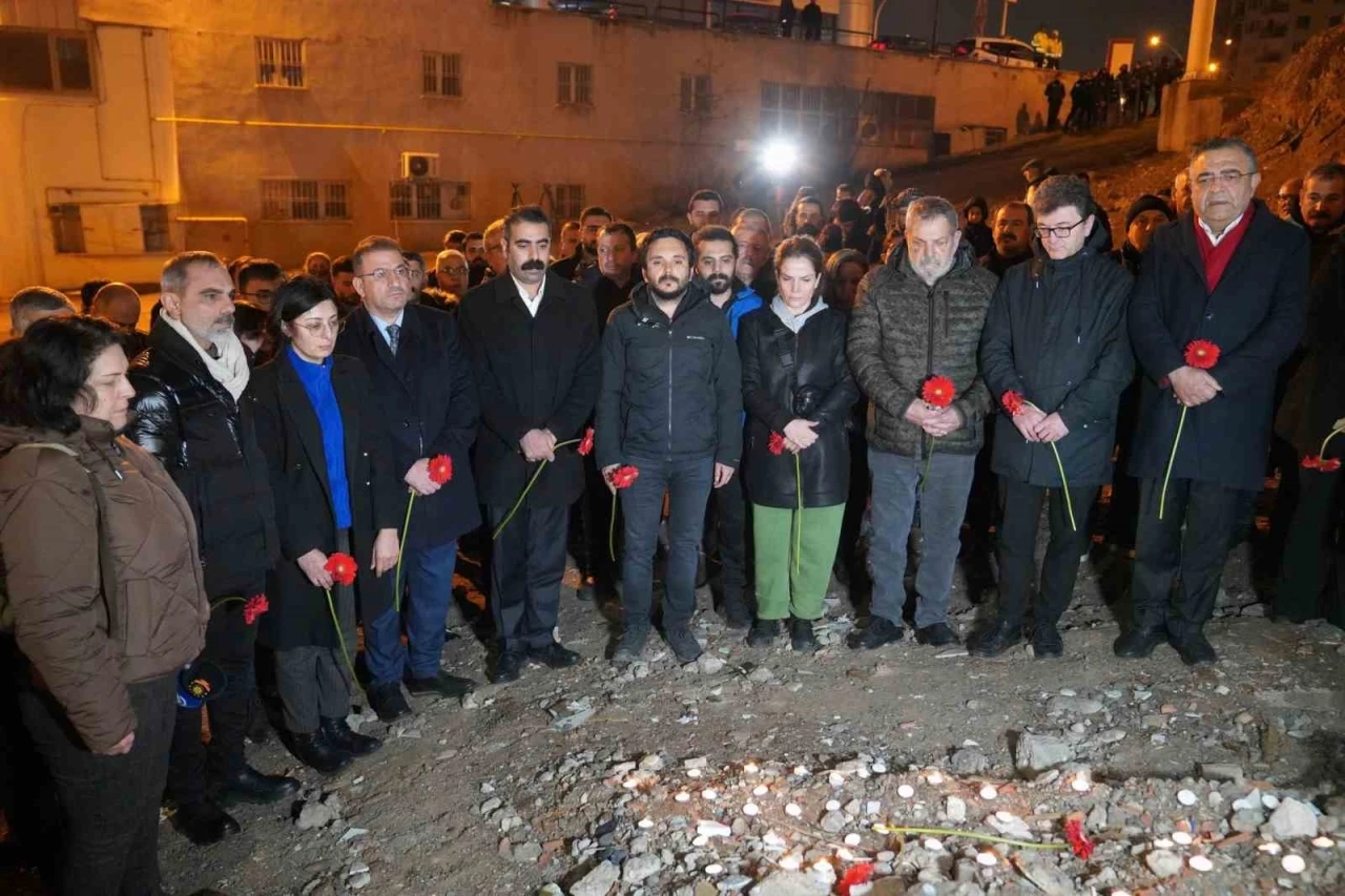 Diyarbakır’da 6 Şubat depremlerinde hayatını kaybedenler anıldı
