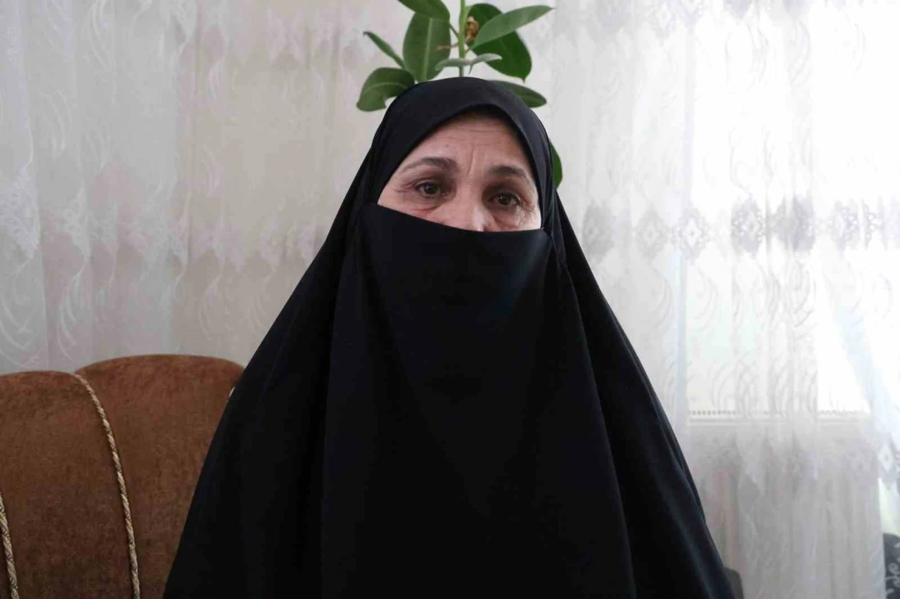 Diyarbakır’da bebeği öldü denilip cenazesi gösterilmeyen anne 33 yıldır evladının hasretiyle yaşıyor
