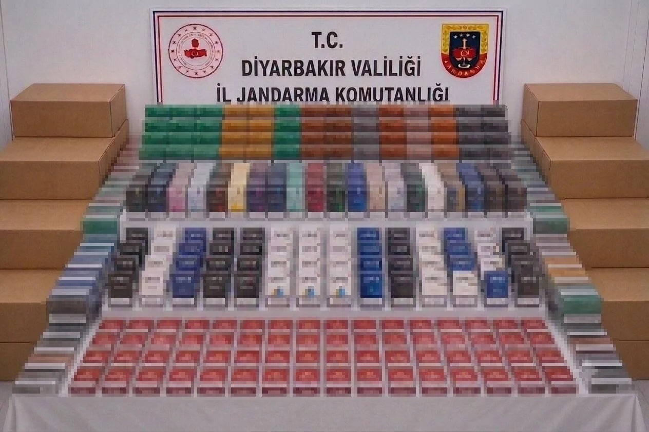Diyarbakır&rsquo;da &ccedil;ok sayıda g&uuml;mr&uuml;k ka&ccedil;ağı &uuml;r&uuml;n ele ge&ccedil;irildi

