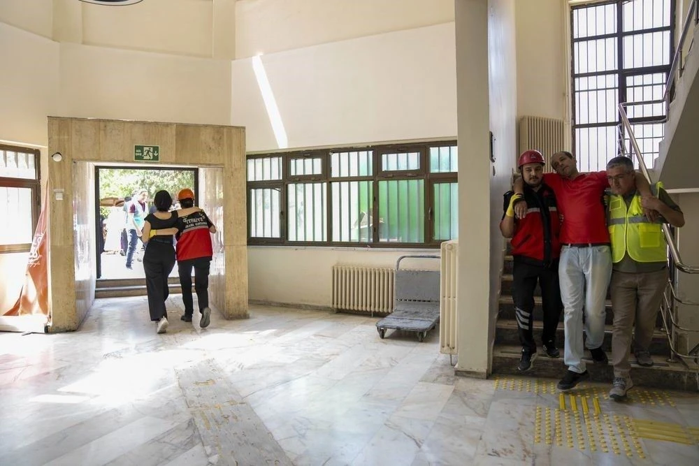Diyarbakır&rsquo;da deprem ve yangın tatbikatı
