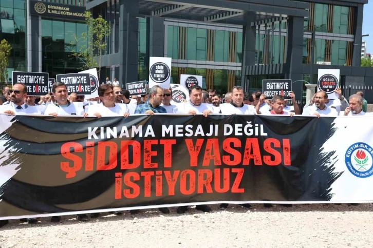 Diyarbakır’da eğitimciler kendilerine yönelik şiddete dikkat çekti
