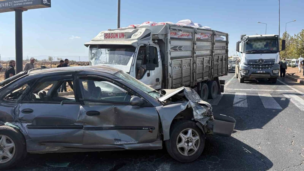 Diyarbakır’da freni patlayan kamyon dehşet saçtı: 10 yaralı
