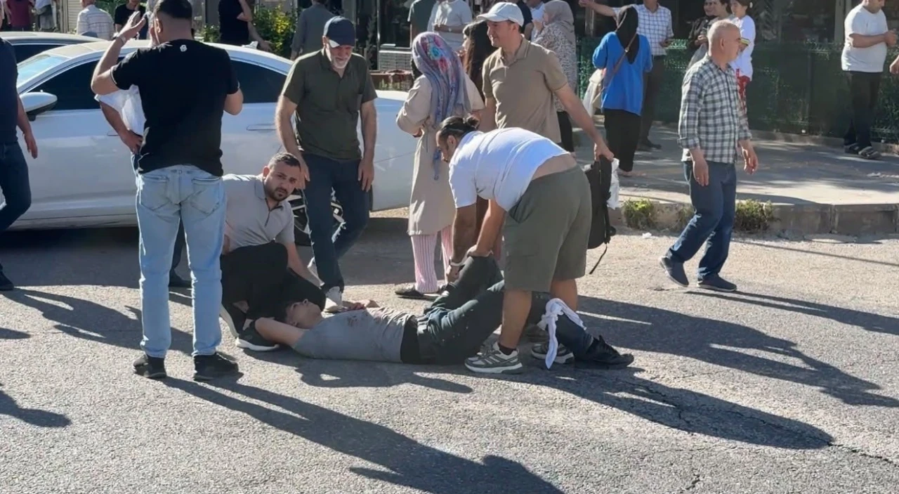 Diyarbakır&rsquo;da kanlı pusu: 1 &ouml;l&uuml;, 2 yaralı
