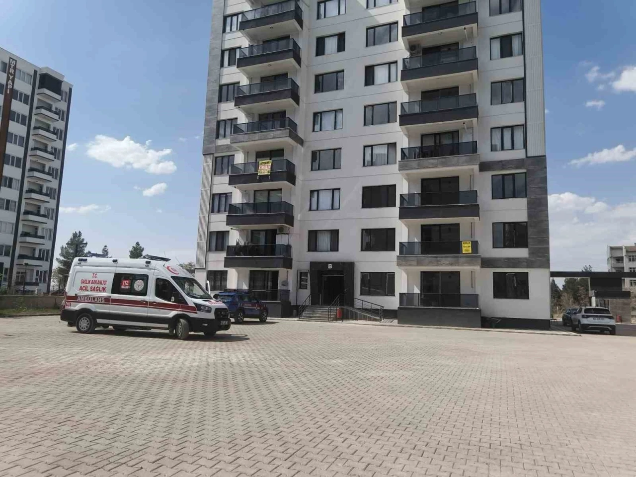 Diyarbakır’da komşuların ’çöp kokusu’ kavgası: 2 yaralı
