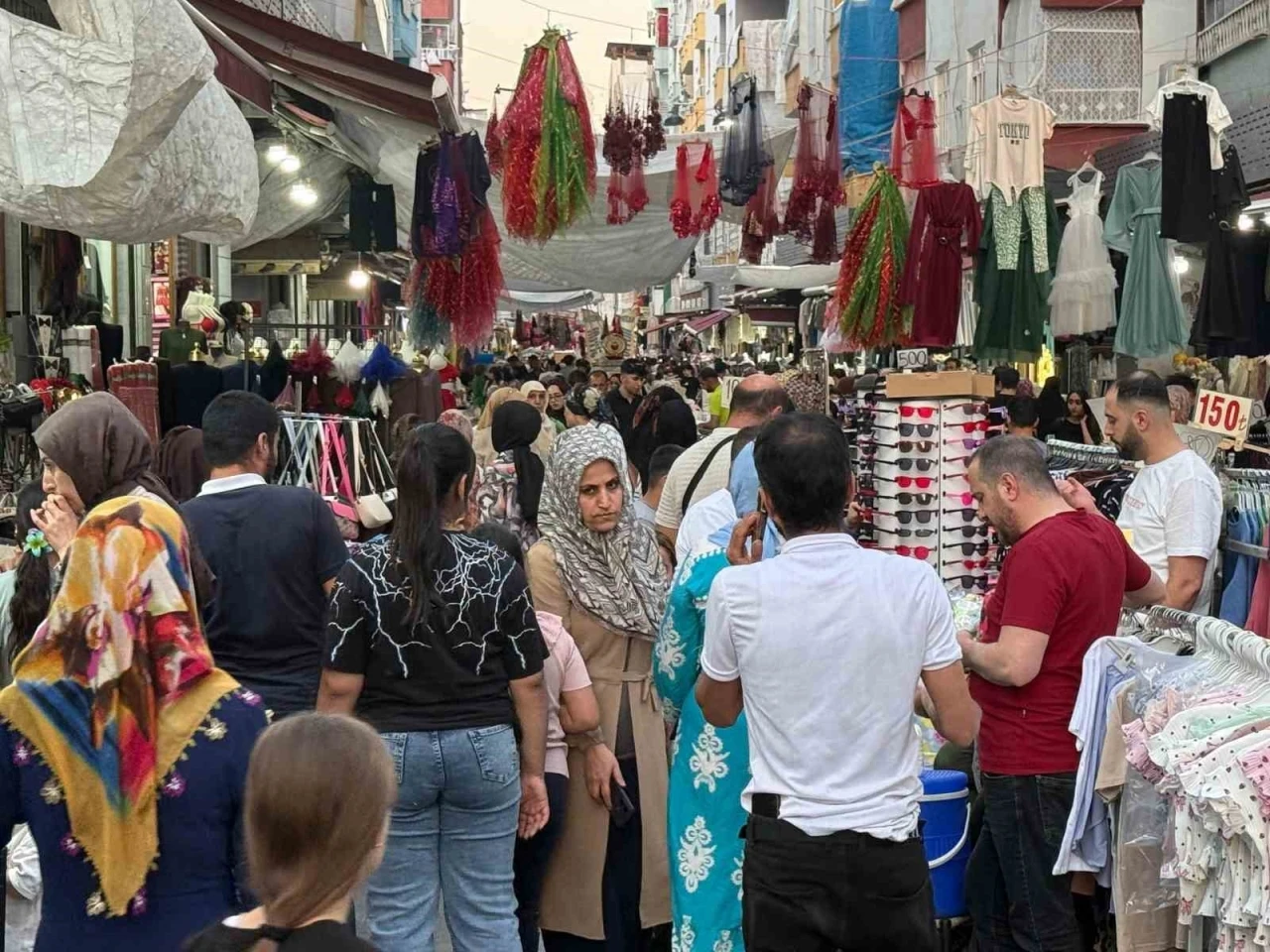Diyarbakır’da Kurban Bayramı öncesi alışveriş yoğunluğu
