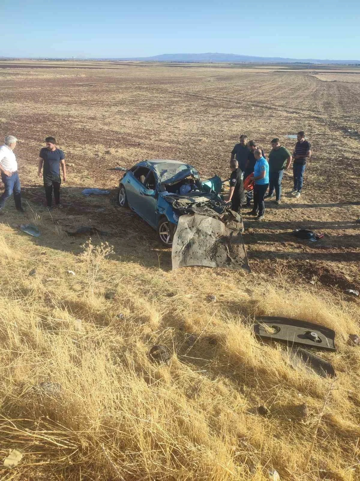 Diyarbakır’da otomobil şarampole devrildi: 1 ölü, 1 yaralı
