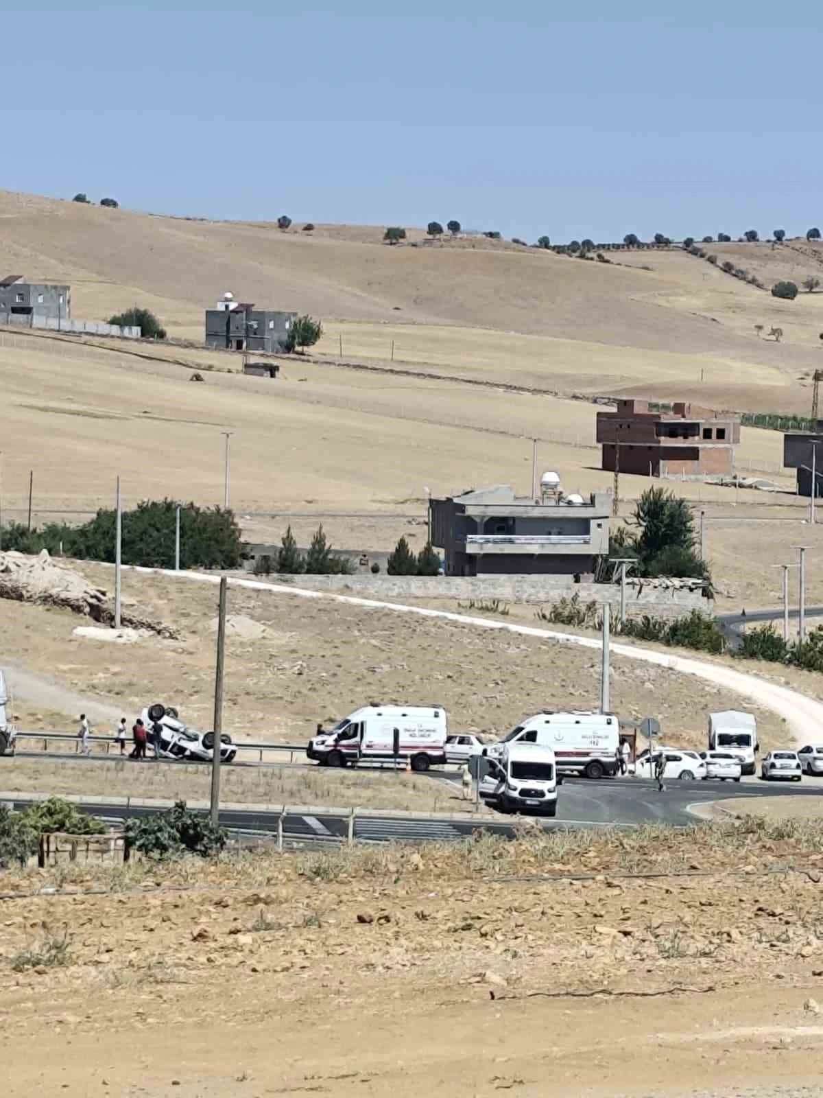 Diyarbakır’da otomobil takla attı: 2 yaralı
