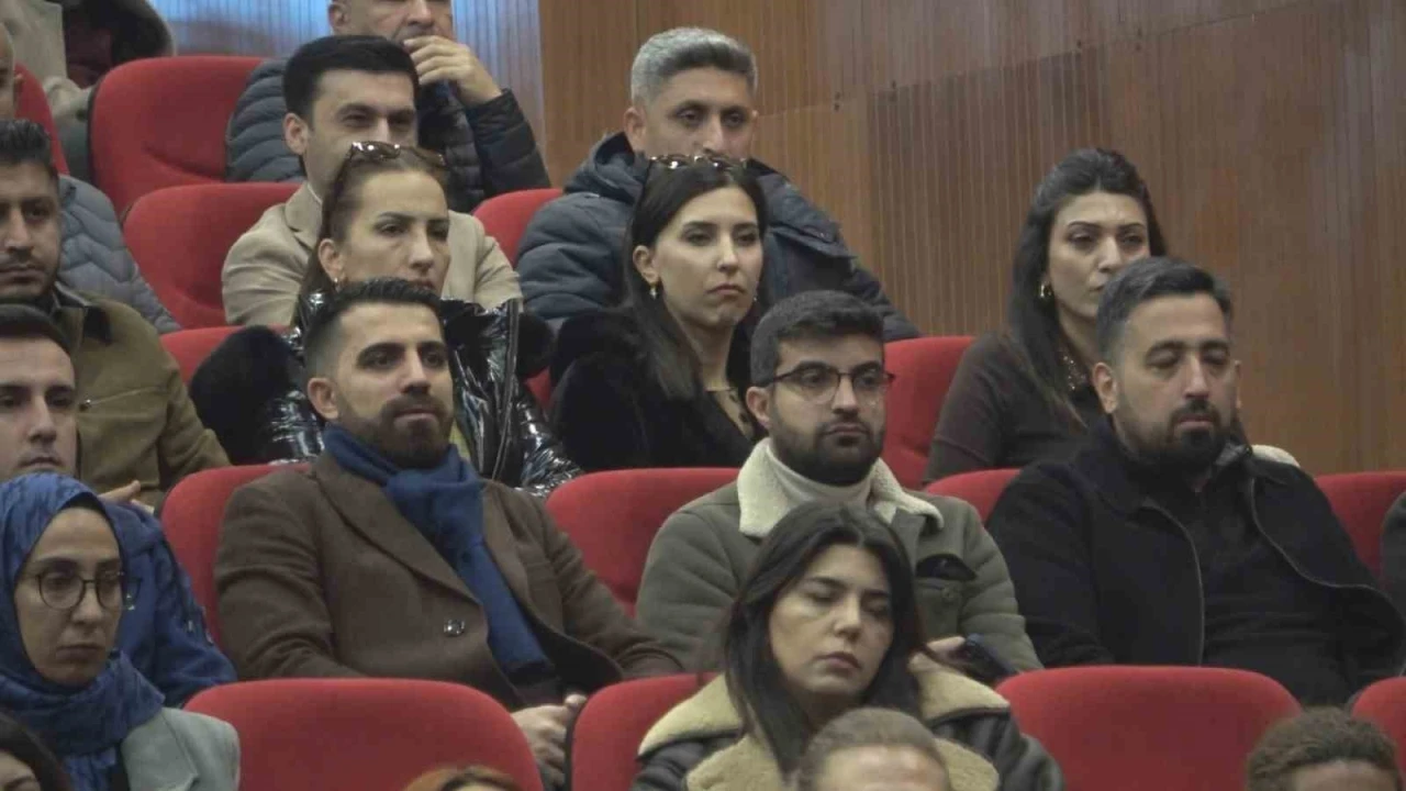 Diyarbakır&rsquo;da "CİMER Uygulamaları, Vatandaşla Etkili İletişim ve S&uuml;re&ccedil; Y&ouml;netimi Eğitimi" paneli d&uuml;zenlendi
