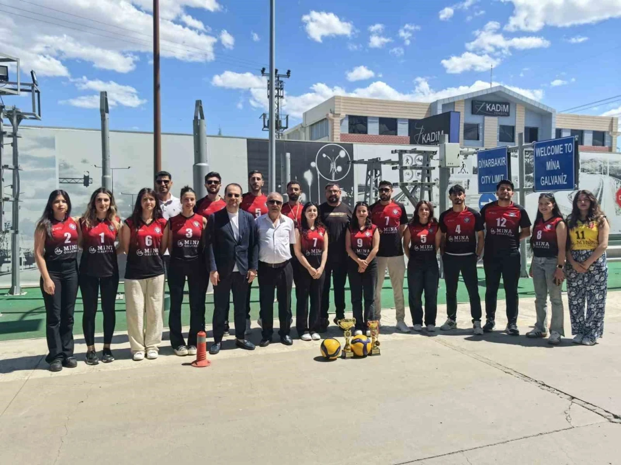 Diyarbakır’da şampiyon oyunculara destek
