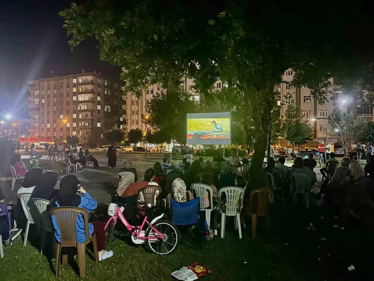 Diyarbakır’da sinema keyfi açık havaya taşınıyor
