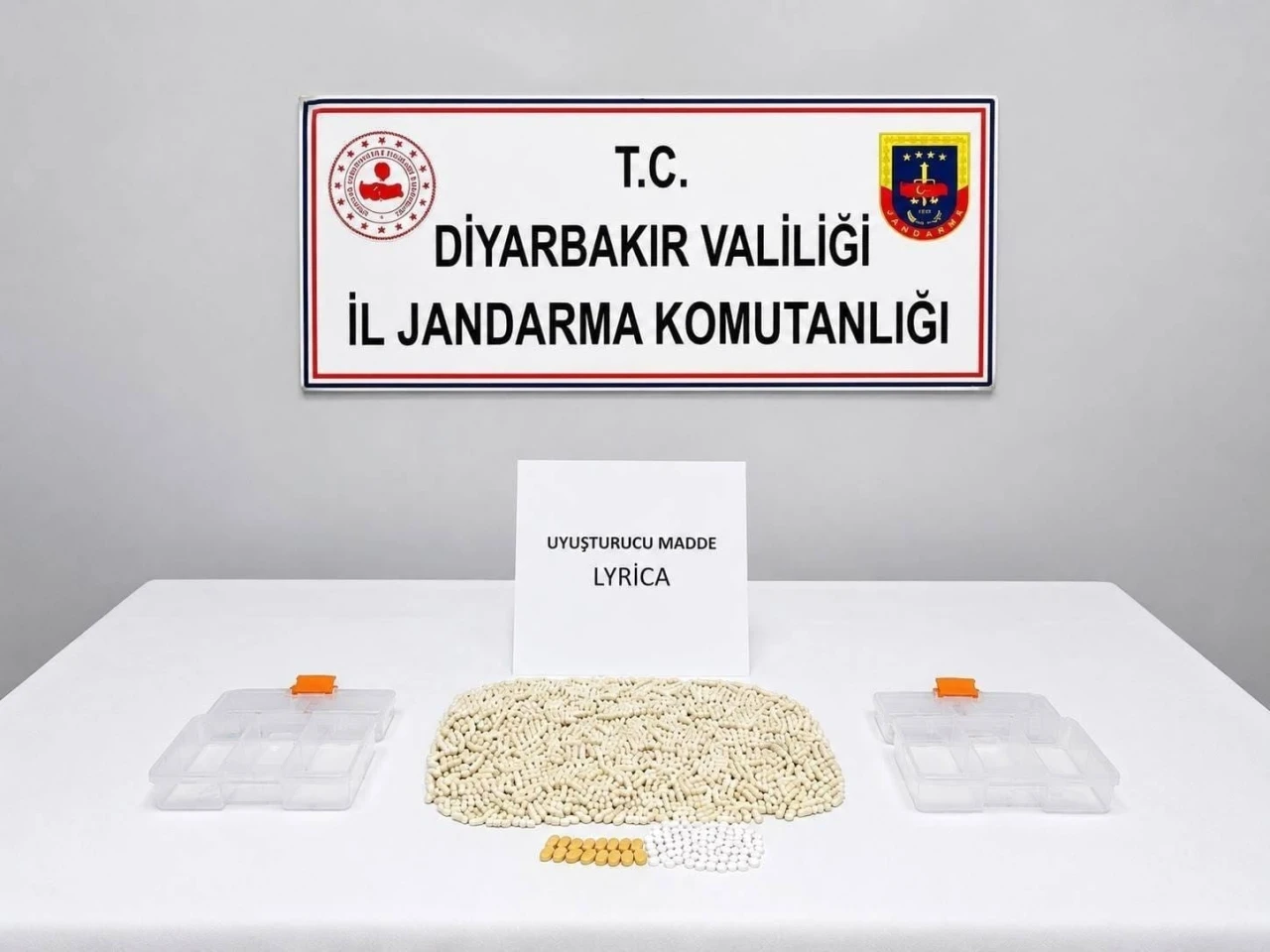 Diyarbakır&rsquo;da uyuşturucu operasyonu
