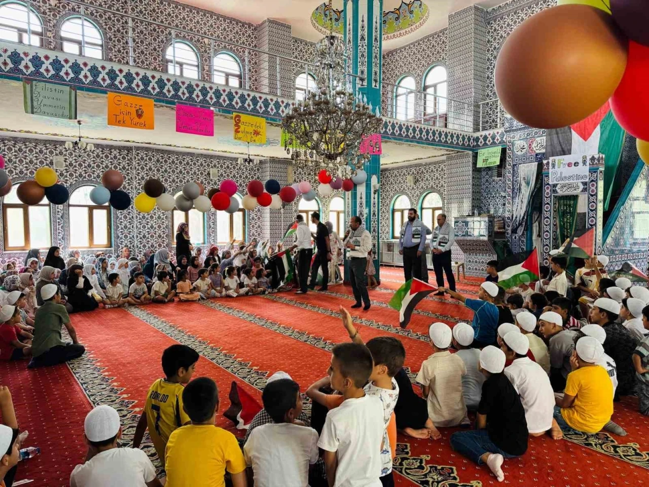 Diyarbakır’da yaz Kur’an kurslarında &quot;Filisten’e Destek&quot; programı
