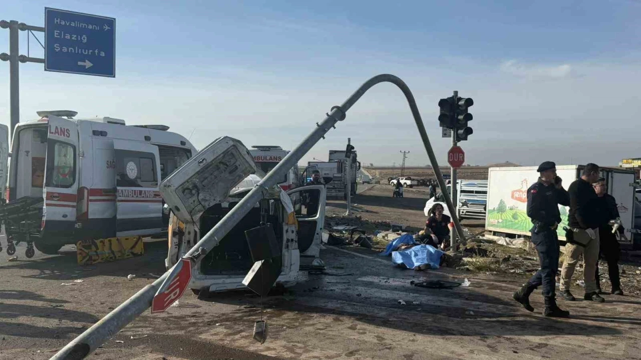 Diyarbakır’daki feci kazada ölenlerin sayısı 4’e yükseldi
