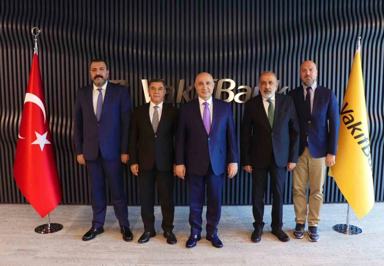 Diyarbakır’dan Ankara’ya önemli ziyaret: Başkanlardan kamu b