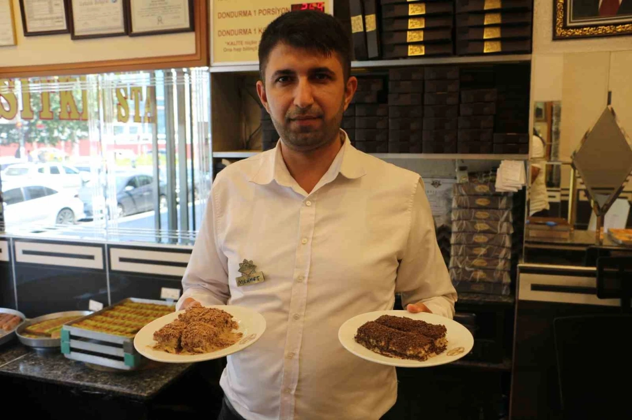 Diyarbakır&rsquo;ın kavurucu sıcağında serinleten lezzet: Soğuk baklava, yaz aylarında vatandaşların vazge&ccedil;ilmezi oldu
